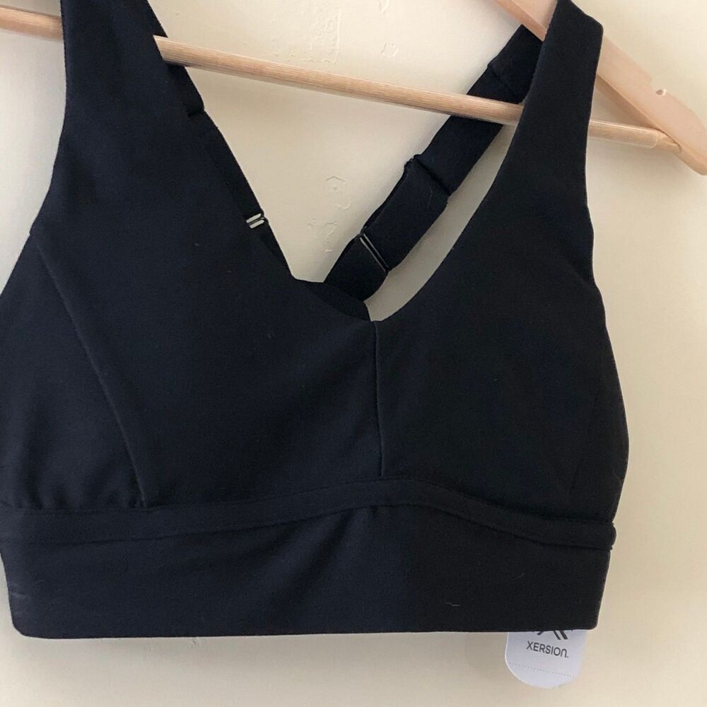 Xersion Sports Bra Crossbody Black Size S NWT